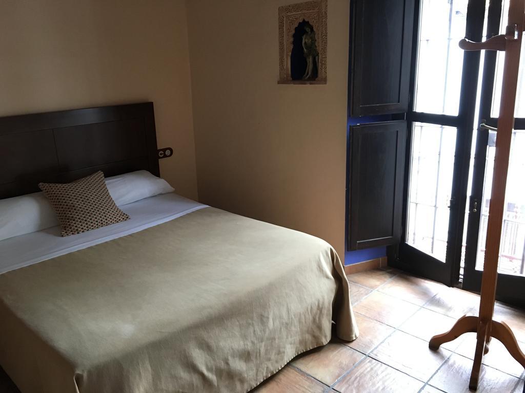 Apartamentos Victoria Bujalance Eksteriør bilde